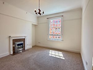 Living room- click for photo gallery